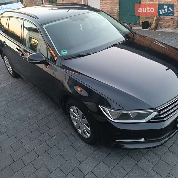 Универсал Volkswagen Passat 2015 в Львове