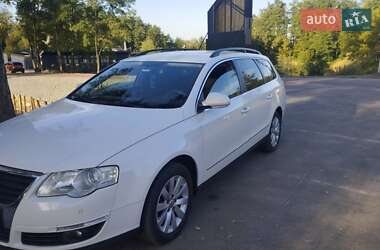 Універсал Volkswagen Passat 2007 в Житомирі