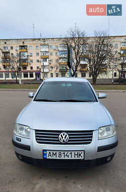 Седан Volkswagen Passat 2000 в Житомире