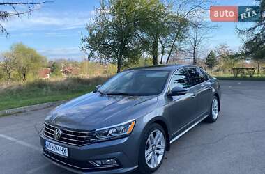 Седан Volkswagen Passat 2016 в Хусті