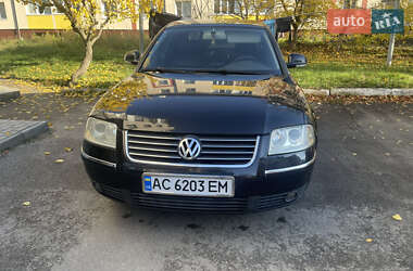 Седан Volkswagen Passat 2004 в Луцьку