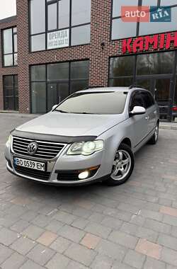 Универсал Volkswagen Passat 2010 в Тернополе