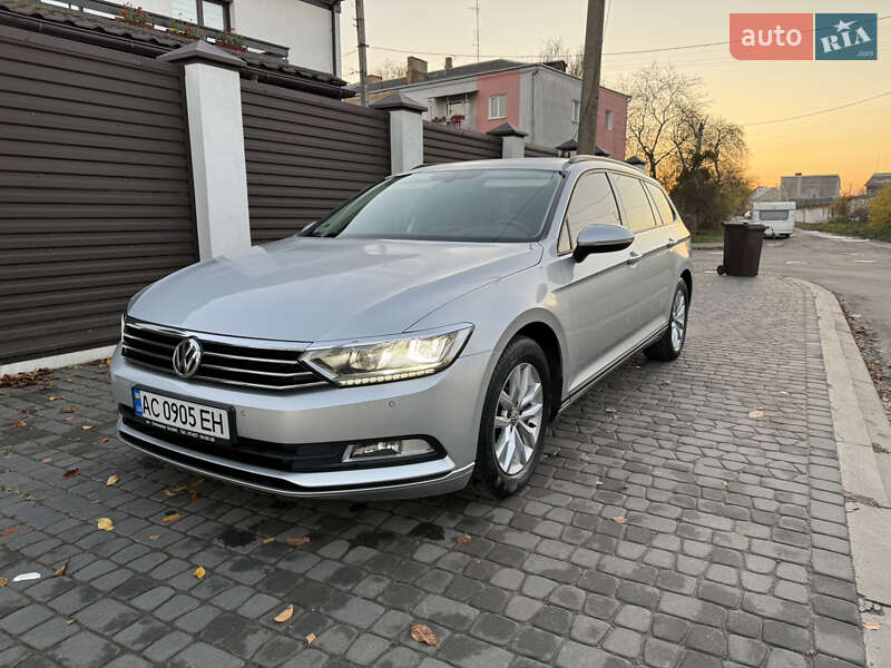 Универсал Volkswagen Passat 2016 в Луцке фото 6 Универсал Volkswagen Passat 2016 в Луцке