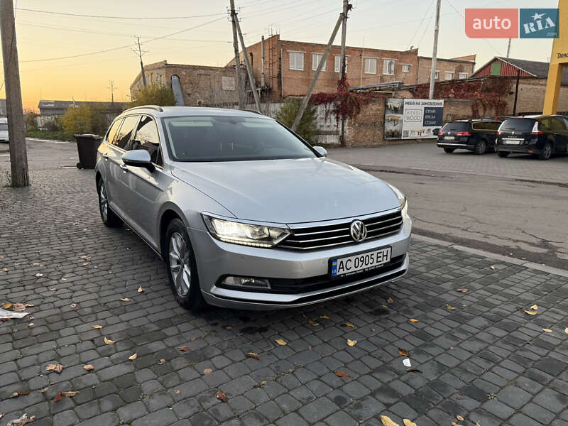 Универсал Volkswagen Passat 2016 в Луцке фото 10 Универсал Volkswagen Passat 2016 в Луцке