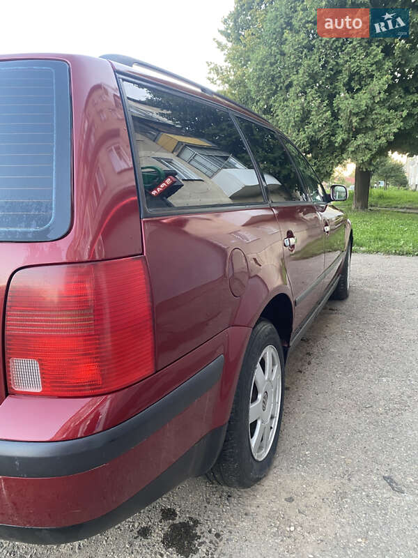 Універсал Volkswagen Passat 1998 в Самборі