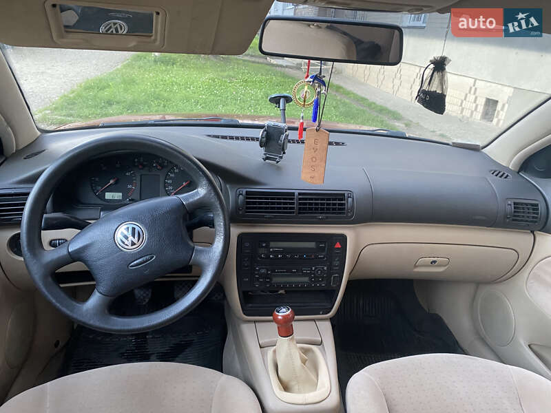 Універсал Volkswagen Passat 1998 в Самборі