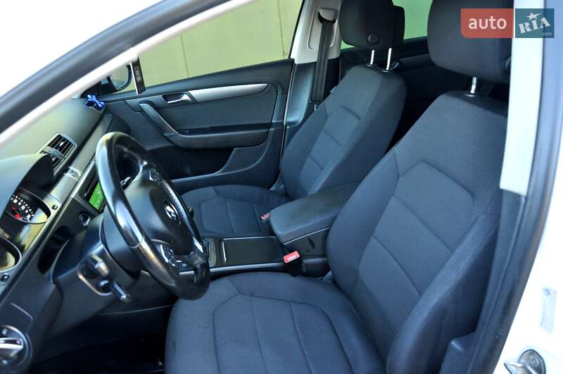 Универсал Volkswagen Passat 2011 в Львове фото 17 Универсал Volkswagen Passat 2011 в Львове