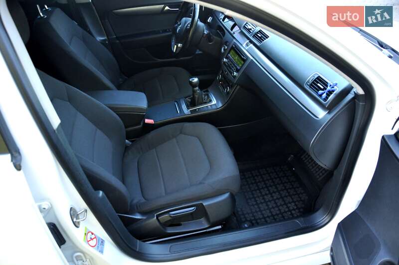Универсал Volkswagen Passat 2011 в Львове фото 27 Универсал Volkswagen Passat 2011 в Львове