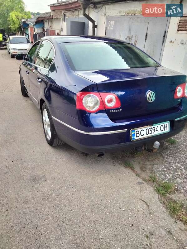 Седан Volkswagen Passat 2005 в Валках