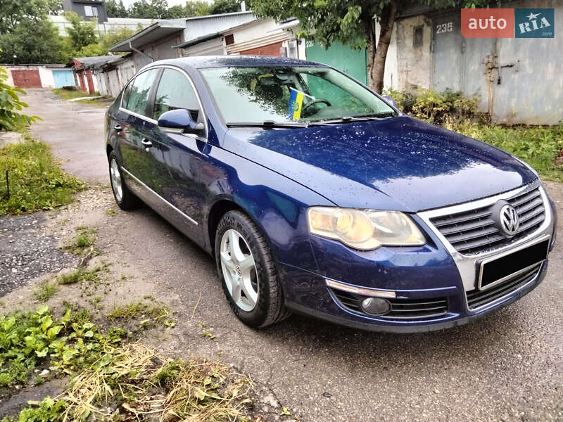 Седан Volkswagen Passat 2005 в Валках
