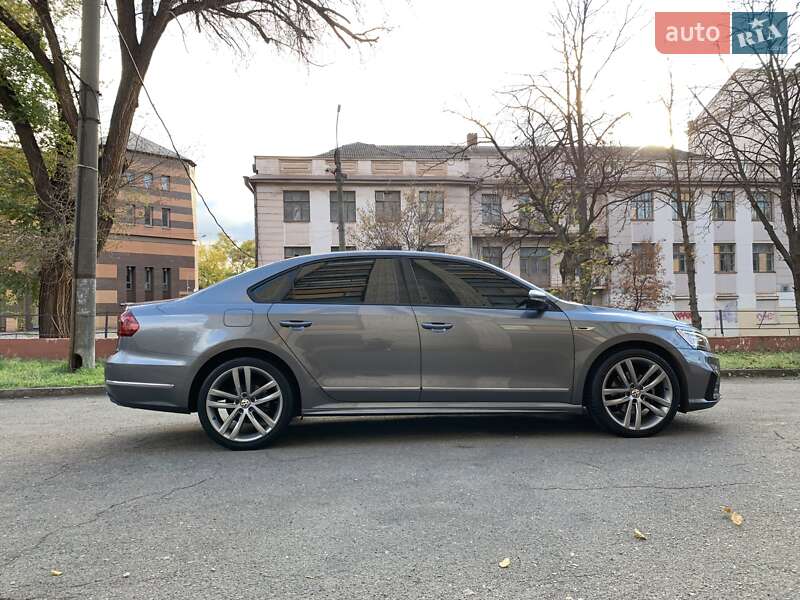 Седан Volkswagen Passat 2017 в Кривом Роге