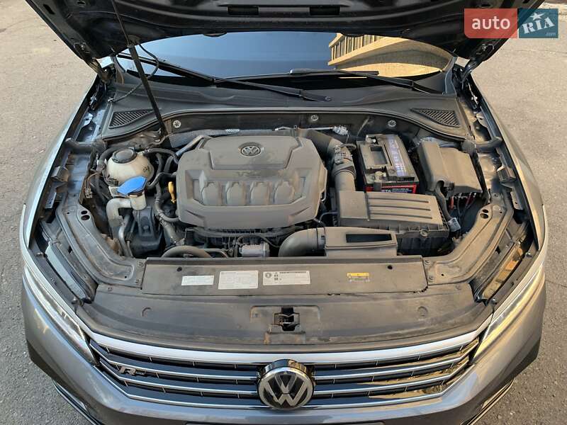 Седан Volkswagen Passat 2017 в Кривом Роге