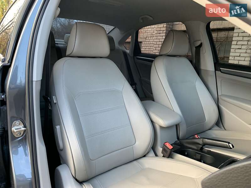 Седан Volkswagen Passat 2017 в Кривом Роге