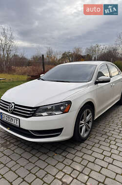 Седан Volkswagen Passat 2013 в Ивано-Франковске
