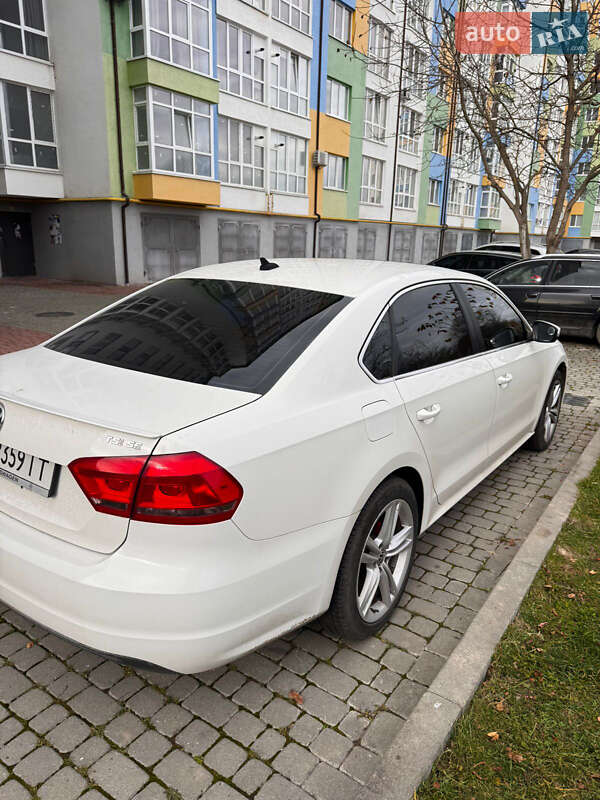 Седан Volkswagen Passat 2013 в Ивано-Франковске