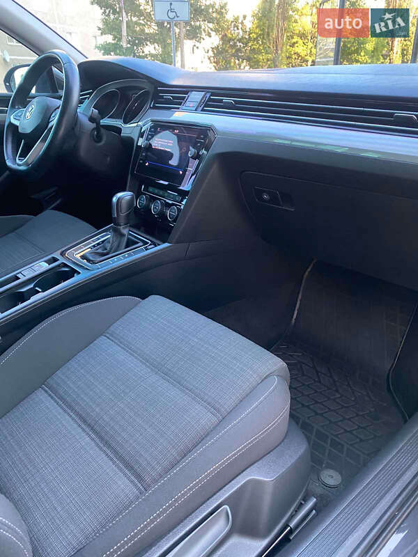 Универсал Volkswagen Passat 2020 в Вараше фото 16 Универсал Volkswagen Passat 2020 в Вараше