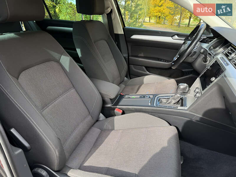 Универсал Volkswagen Passat 2019 в Броварах фото 31 Универсал Volkswagen Passat 2019 в Броварах