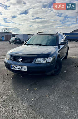 Универсал Volkswagen Passat 2000 в Сарнах