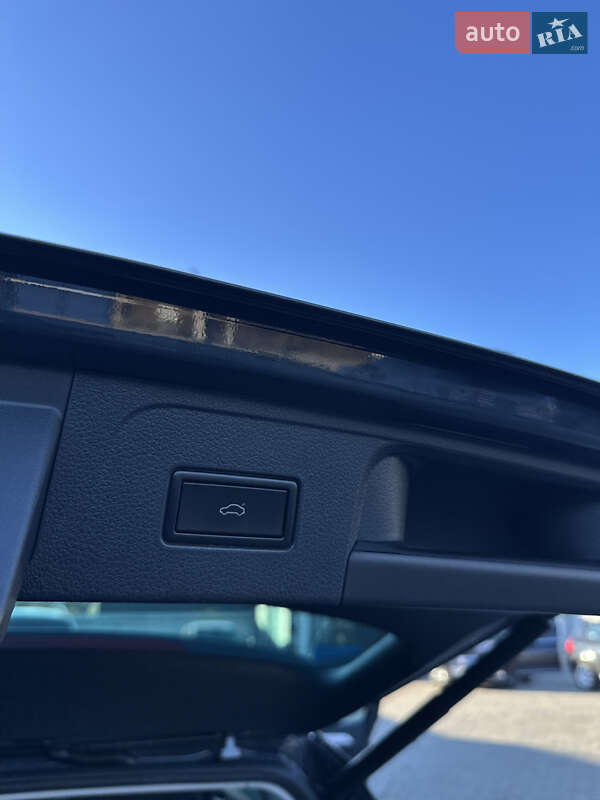 Універсал Volkswagen Passat 2020 в Ужгороді