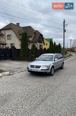 Універсал Volkswagen Passat 2004 в Вараші