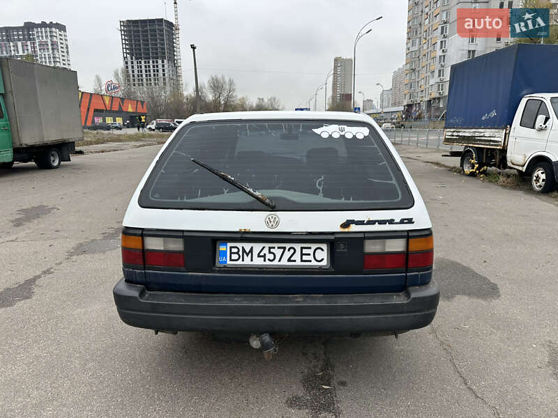 Универсал Volkswagen Passat 1990 в Киеве