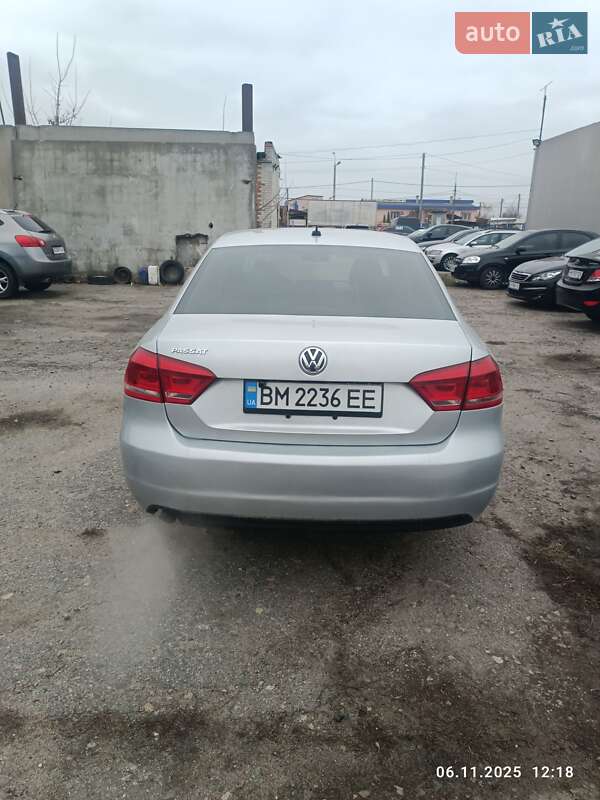 Седан Volkswagen Passat 2012 в Сумах