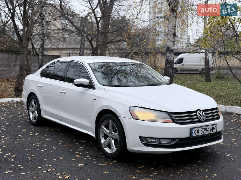 Седан Volkswagen Passat 2015 в Киеве