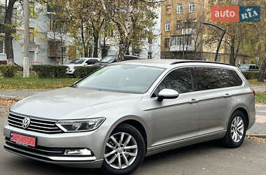 Універсал Volkswagen Passat 2015 в Краматорську