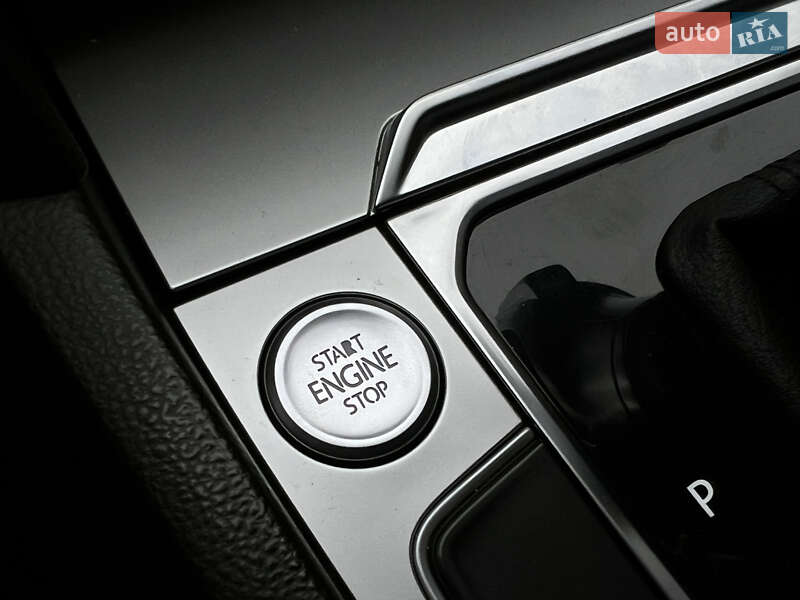 Універсал Volkswagen Passat 2015 в Миколаєві