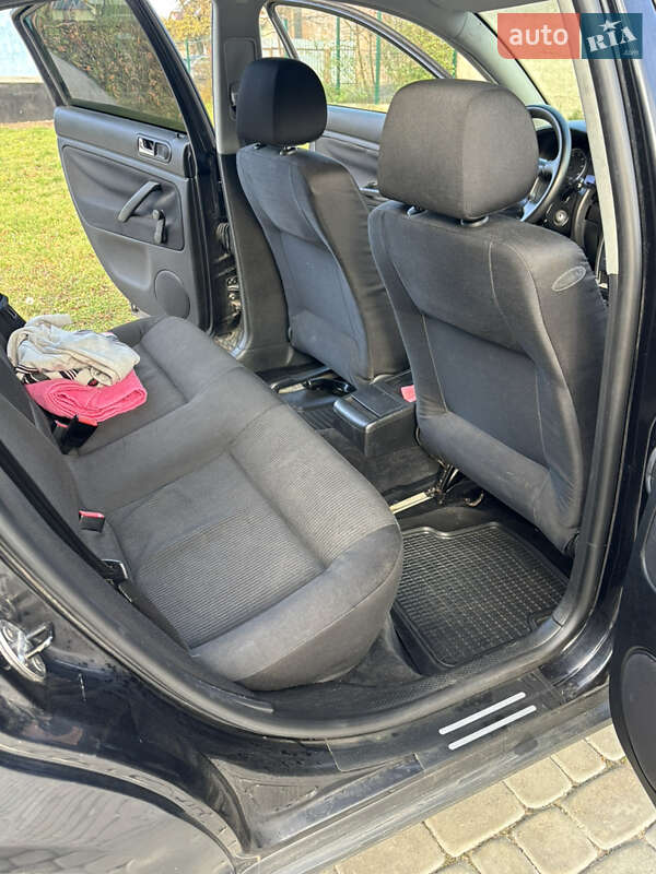 Седан Volkswagen Passat 2003 в Львове фото 12 Седан Volkswagen Passat 2003 в Львове