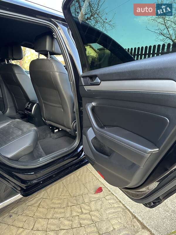 Универсал Volkswagen Passat 2019 в Стрые