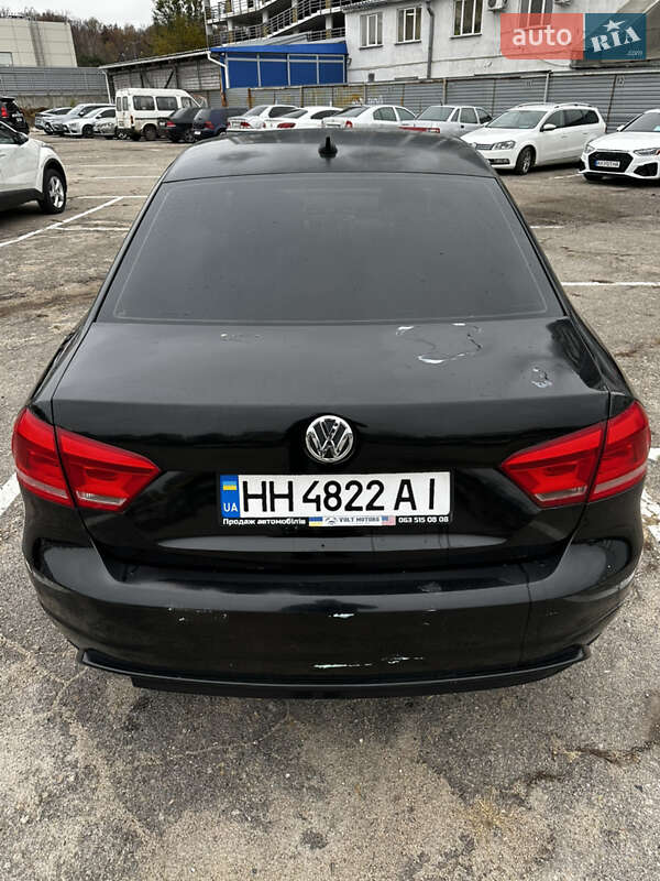 Седан Volkswagen Passat 2012 в Харькове
