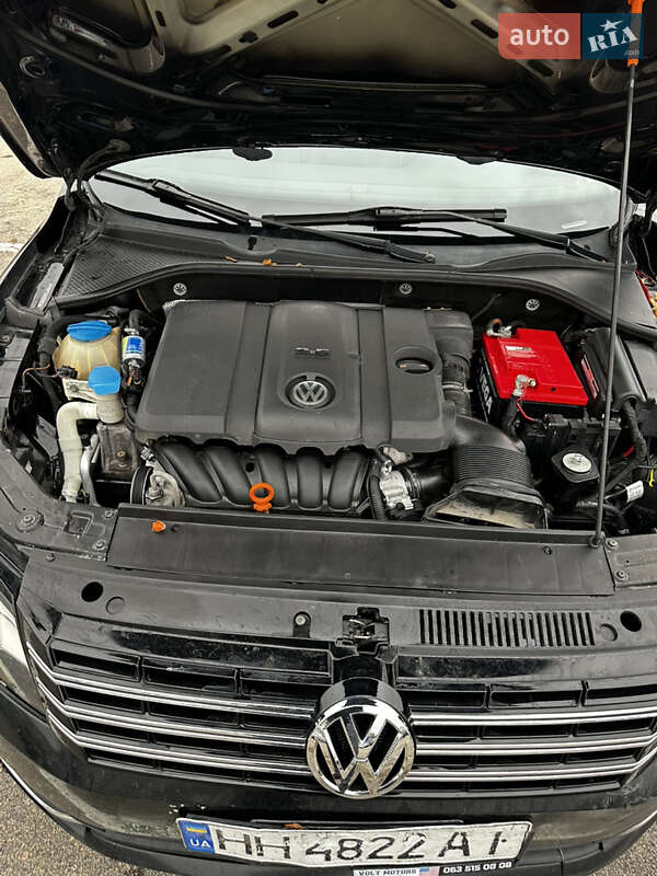 Седан Volkswagen Passat 2012 в Харькове