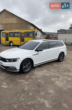 Универсал Volkswagen Passat 2015 в Коростене
