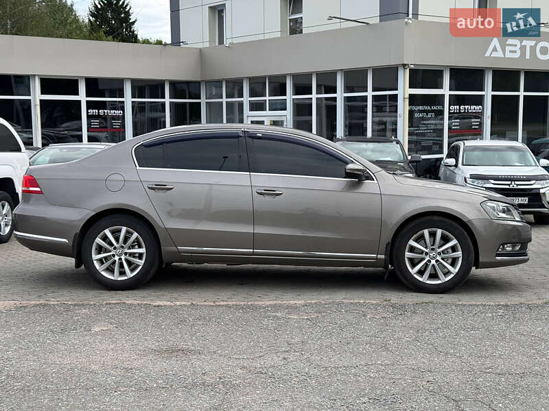 Седан Volkswagen Passat 2011 в Житомире фото 4 Седан Volkswagen Passat 2011 в Житомире