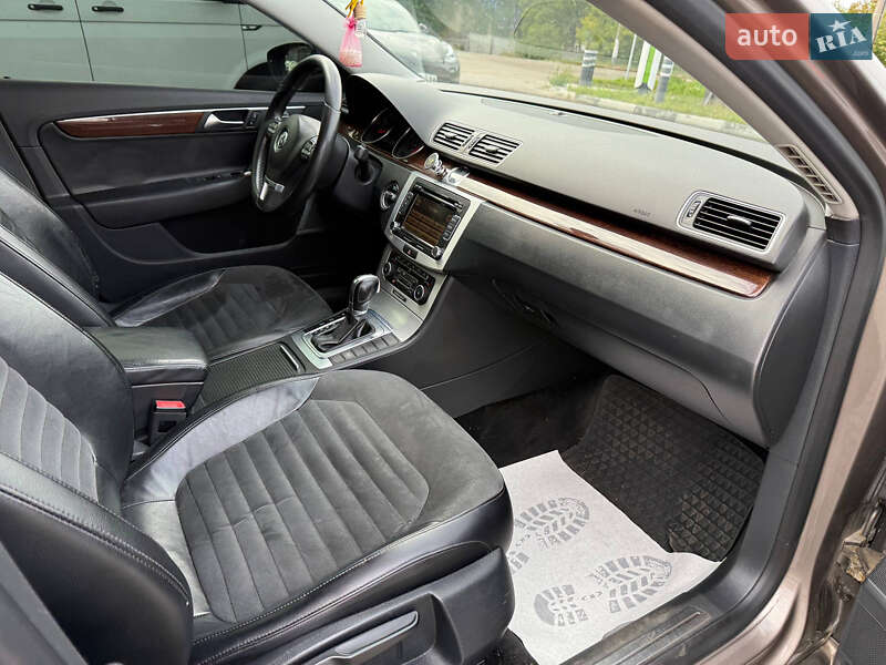 Седан Volkswagen Passat 2011 в Житомире фото 10 Седан Volkswagen Passat 2011 в Житомире