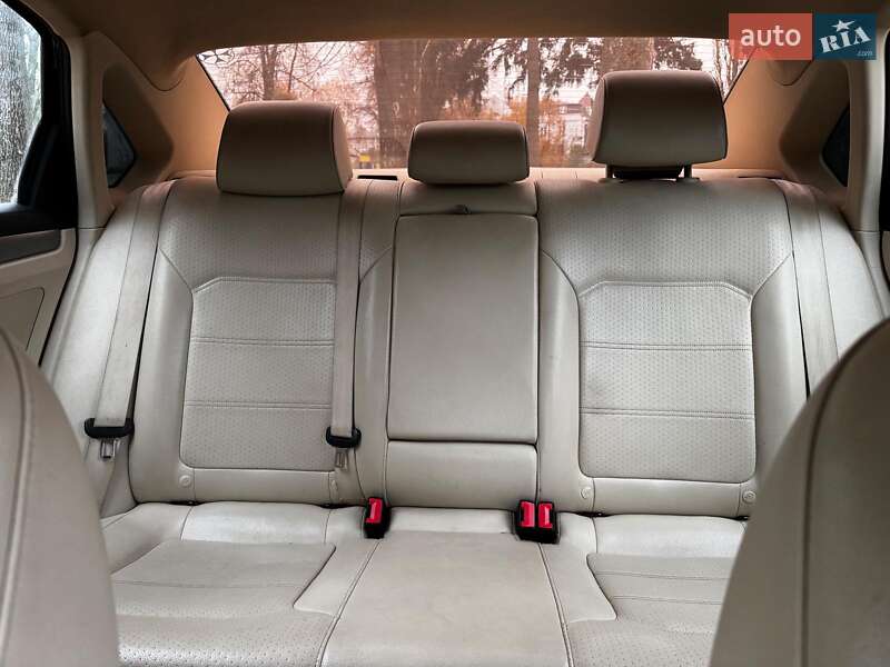 Седан Volkswagen Passat 2014 в Киеве фото 20 Седан Volkswagen Passat 2014 в Киеве