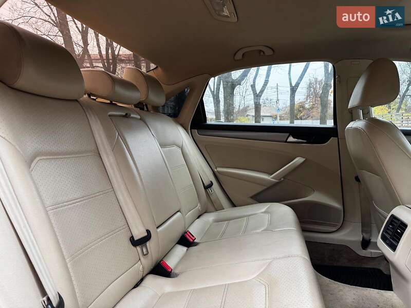 Седан Volkswagen Passat 2014 в Киеве фото 26 Седан Volkswagen Passat 2014 в Киеве