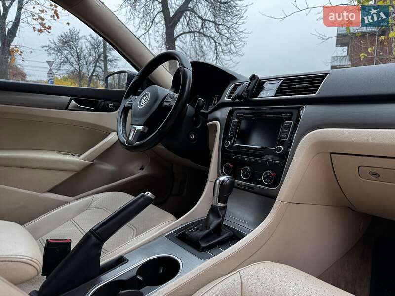 Седан Volkswagen Passat 2014 в Киеве фото 30 Седан Volkswagen Passat 2014 в Киеве