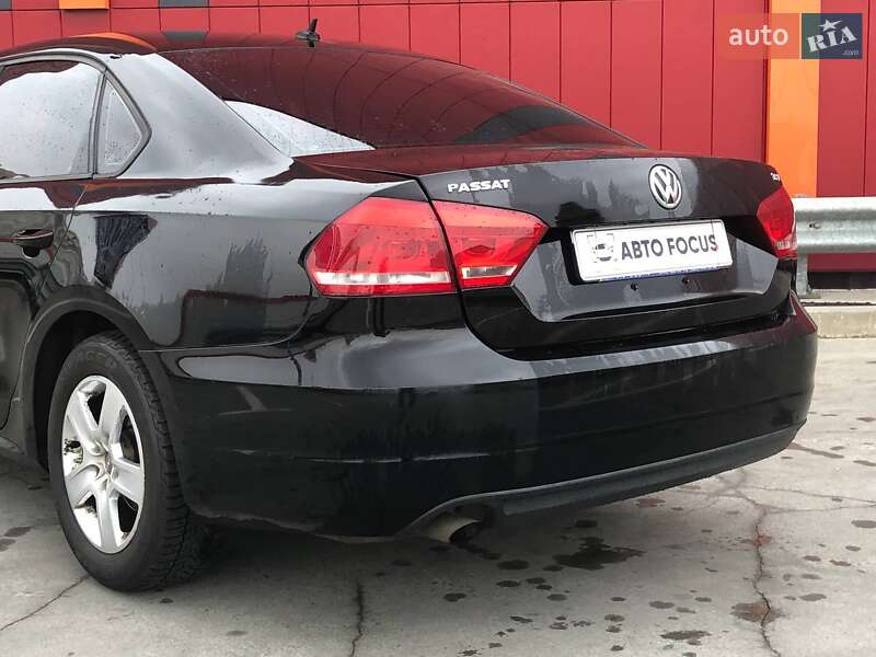 Седан Volkswagen Passat 2012 в Киеве