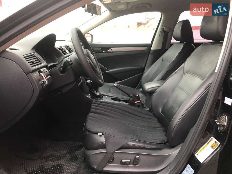 Седан Volkswagen Passat 2012 в Киеве