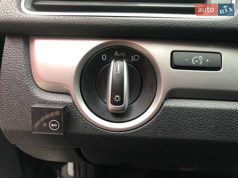Седан Volkswagen Passat 2012 в Киеве