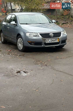 Седан Volkswagen Passat 2008 в Павлограді