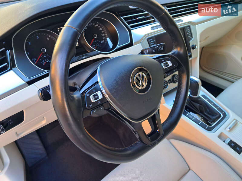Седан Volkswagen Passat 2016 в Виннице фото 36 Седан Volkswagen Passat 2016 в Виннице