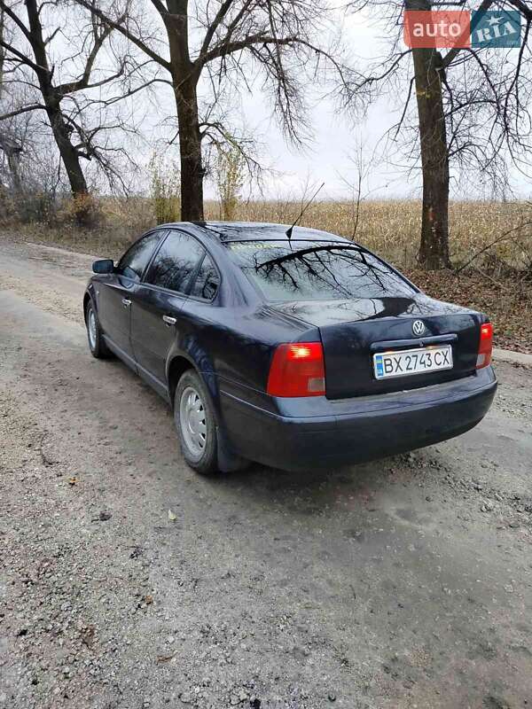 Седан Volkswagen Passat 1997 в Городку