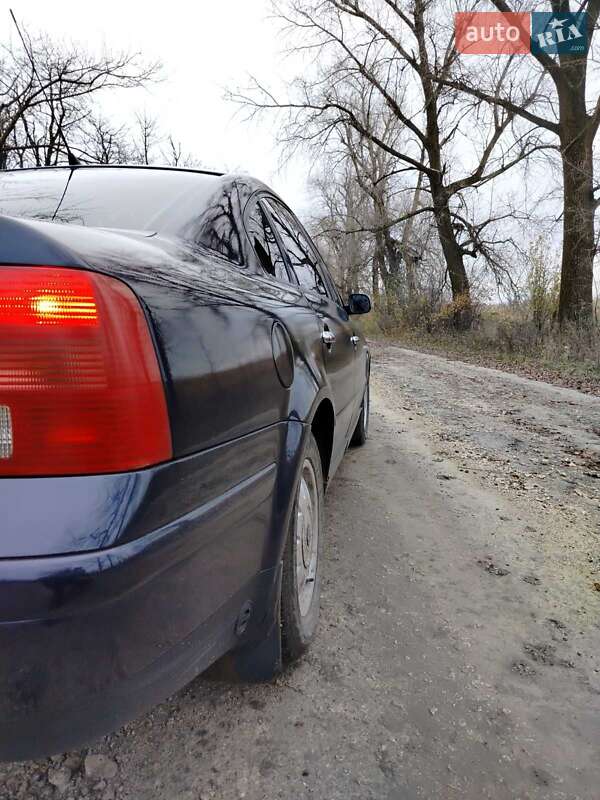 Седан Volkswagen Passat 1997 в Городку