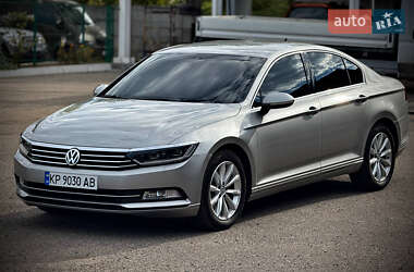 Седан Volkswagen Passat 2015 в Запорожье