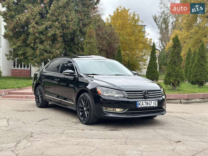 Седан Volkswagen Passat 2011 в Києві