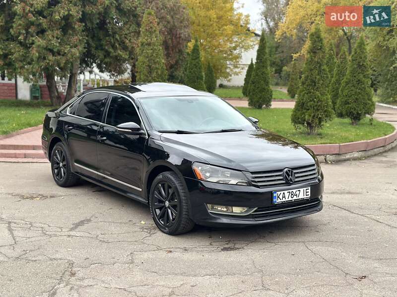 Седан Volkswagen Passat 2011 в Києві