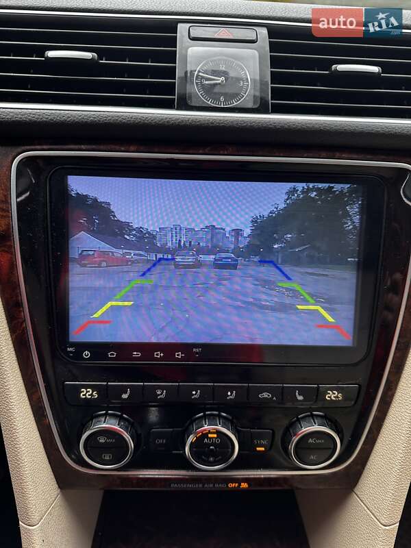 Седан Volkswagen Passat 2011 в Києві